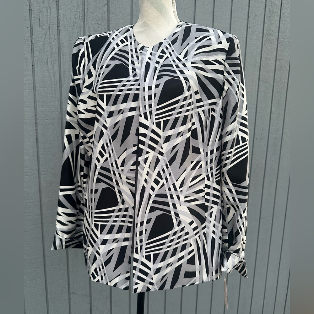Jones Studio Black and White Abstract Blazer